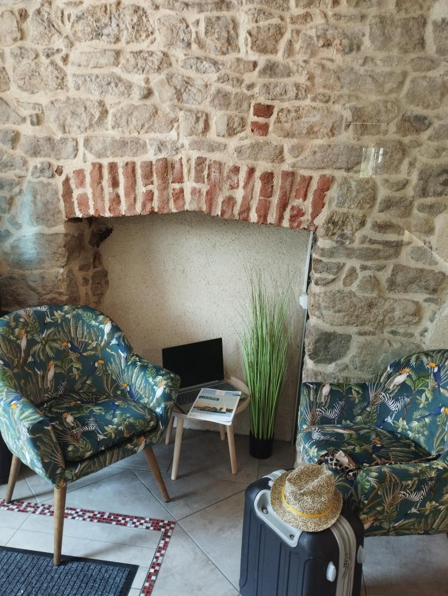 Brit Hotel Armor Guingamp Buitenkant foto