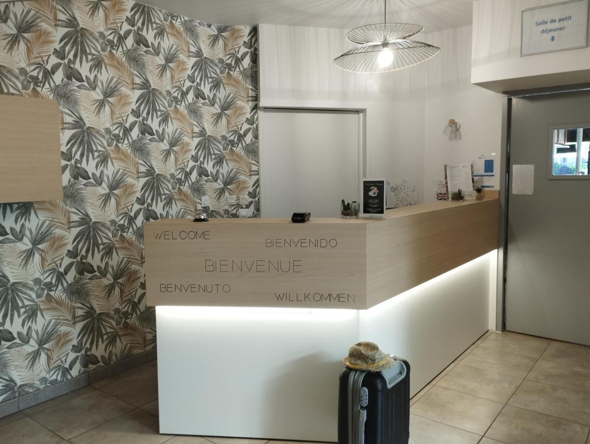 Brit Hotel Armor Guingamp Buitenkant foto
