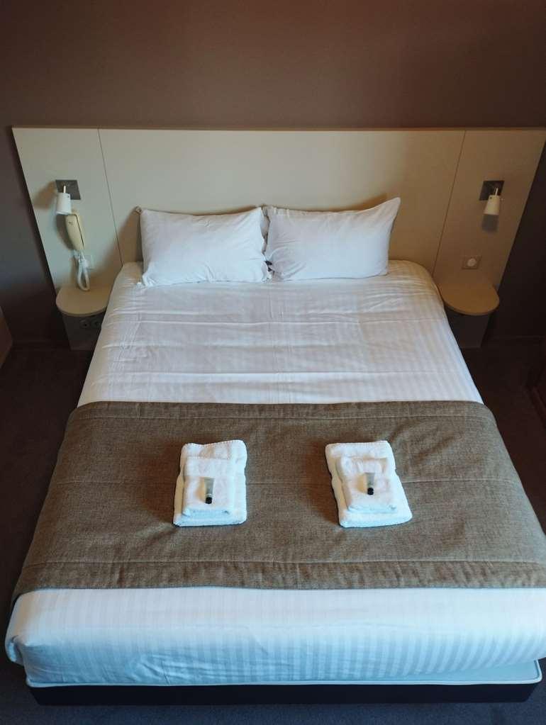 Brit Hotel Armor Guingamp Kamer foto